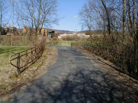 Ehemalige Straenbrcke zur Hasenmhle