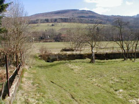 Blick zun Haltepunkt von der Strae aus