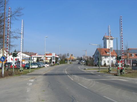 Bahnübergang vor dem Güterbahnhof Baienfurt