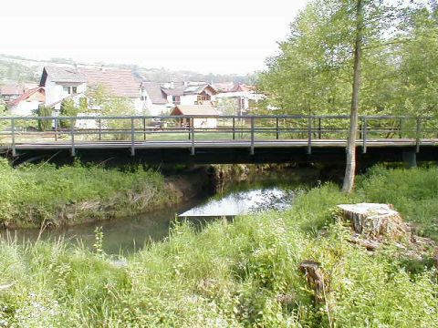 Brcke ber einem Seitenkanal der Sinn 2