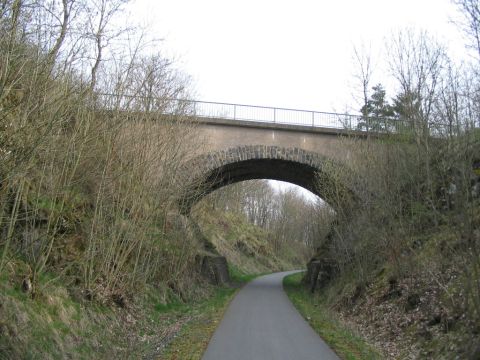 Brcke vor dem Bahnhof Rixfeld