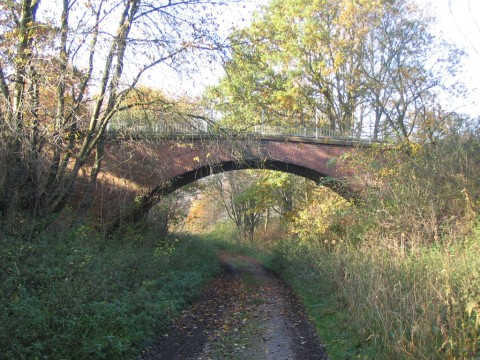 Straenberfhrung hinter dem Tunnel