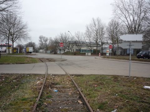 1. Bahnübergang über die Raiffeisenstraße