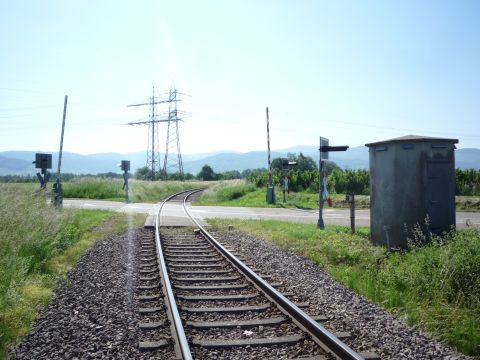 Bahnübergang über die Straße von Balzhofen nach Vimbuch