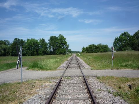 Bahnbergang ber einen Feldweg